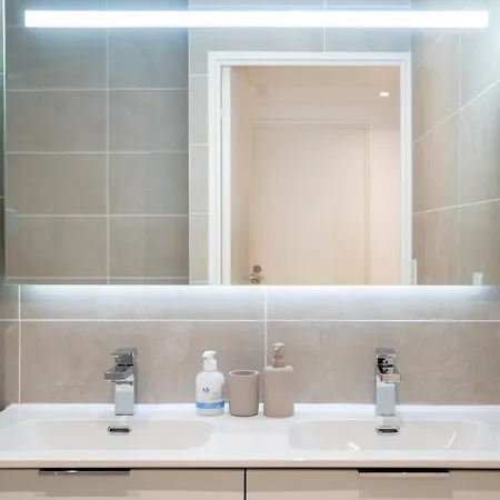 T3 Résidence Neuve Centre-ville 6 Couchages Appartement *