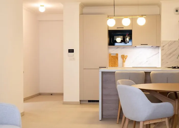 Апартаменты T3 Neuve Centre-ville 6 Couchages *